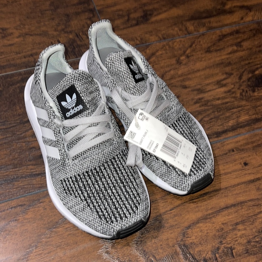 Adidas Swift Run Cloud White / Black Shoes